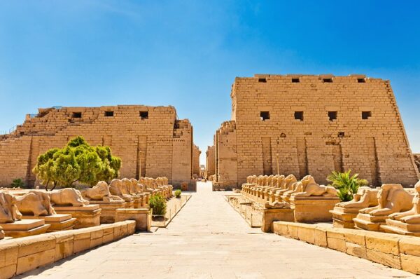 16006119035egypt karnak avenue of sphinxes